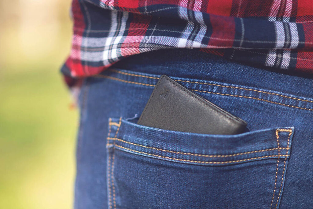 Why Putting Your Wallet in the Back Pocket Can Cause Hip Pain